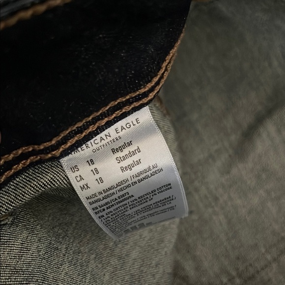 American Eagle Women’s Kick Boot Jeans - Picture 5 of 8